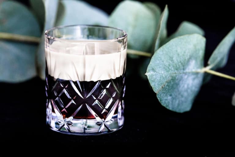 How to make Baby Guinness at home for Christmas day How to make Baby Guinness at home for Christmas day