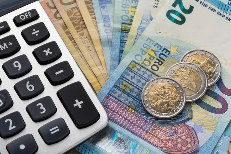 Half of Irish businesses expected to increase wages for employees this year Half of Irish businesses expected to increase wages for employees this year